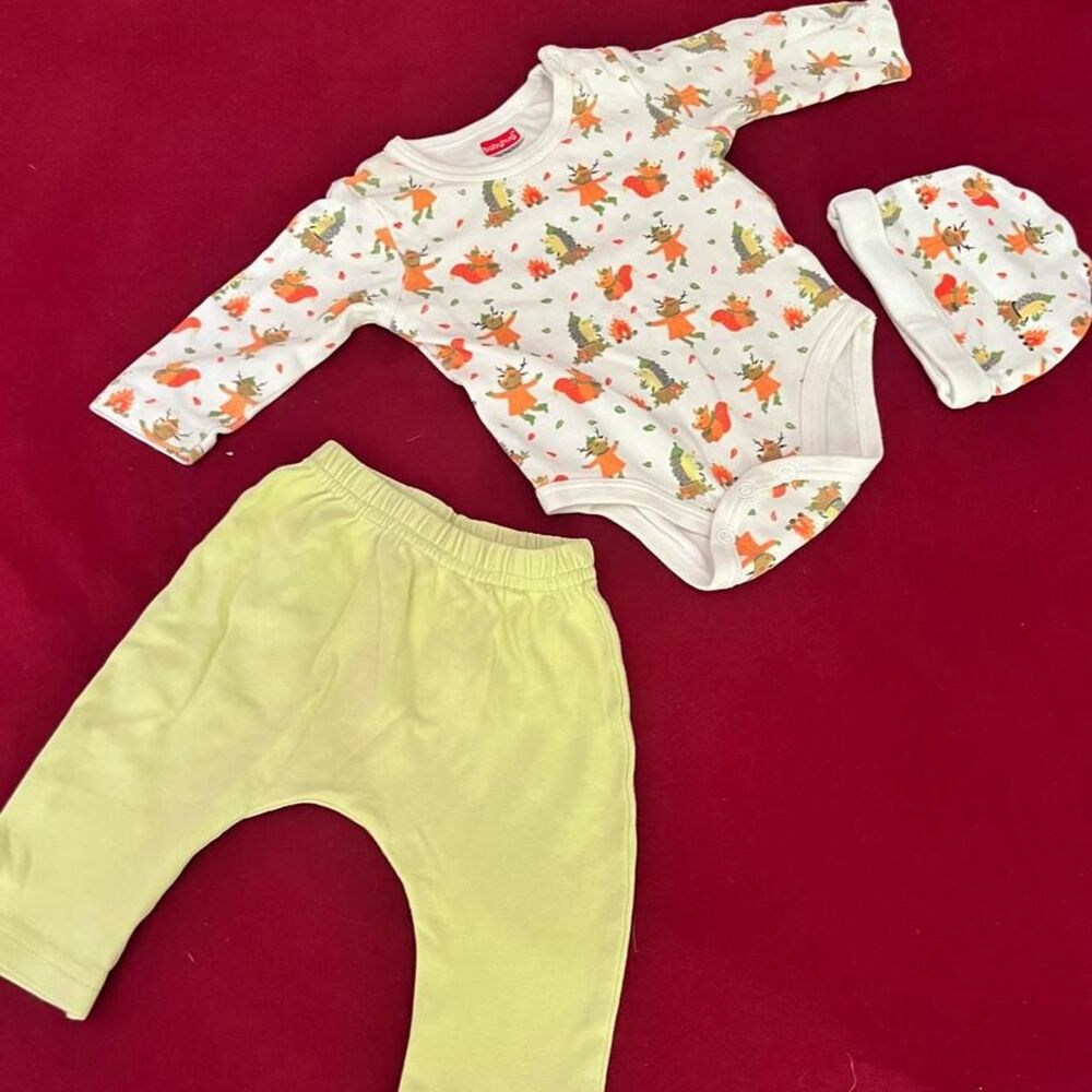 3pc Babyhug newbon boy Sleepsuit, pj, cap.